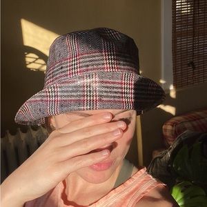 Eugenia Kim Waterproof and Adjustable Plaid Bucket Hat 🩶🤍🖤❤️